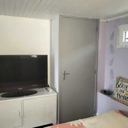 Tres Calme 5mn Vichy Quarto em Acomodações Particulares *