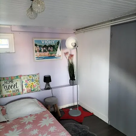 Tres Calme 5mn Vichy