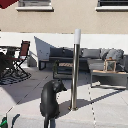 Tres Calme 5mn Vichy *